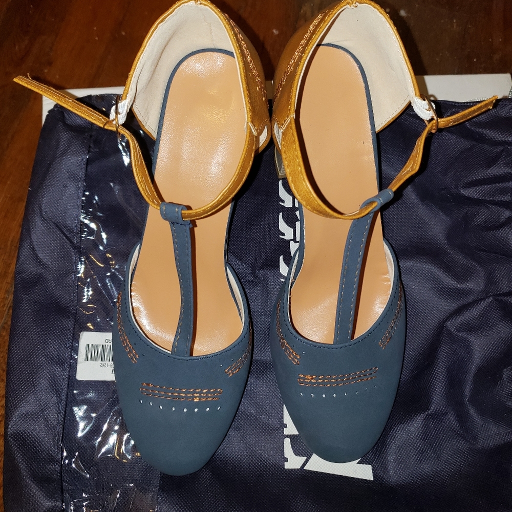 2 tone closed toe sandals